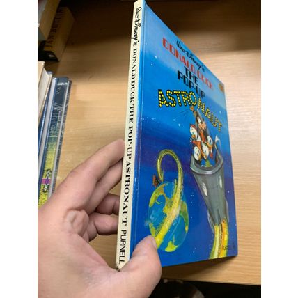 1970 WALT DISNEY'S DONALD DUCK THE POP UP ASTRONAUT VINTAGE HARDBACK BOOK (P4)