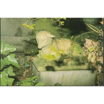 London - Highgate Cemetery (Western) - Lamb (memorial) - postcard, 1989