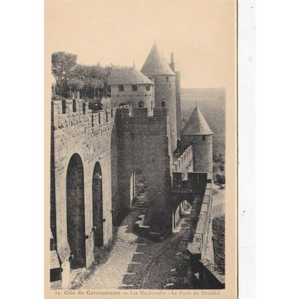 Carcassonne Les Machicoulis La Porte de Senechal France Postcard unused VGC