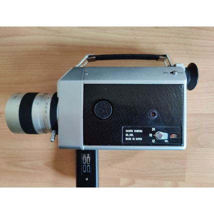 Canon Auto Zoom 814 Super 8 Cine/Movie camera, hard-case, lens and lens cap.