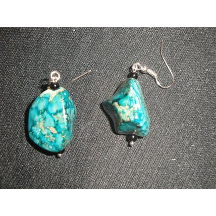 Lightweight manmade freeform turquoise green agate look earring