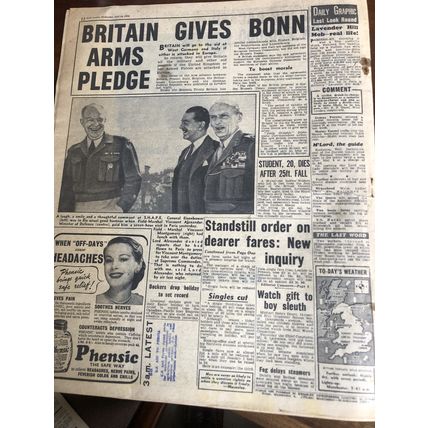 VINTAGE ORIGINAL DAILY GRAPHIC & SKETCH NEWSPAPER APRIL 16th 1952 BRITAIN BONN