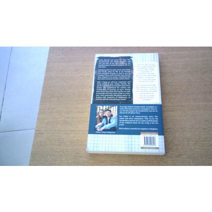 Trans Teen Survival Guide. Owl & Fox Fisher (Paperback) 2019