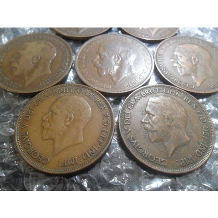 Bulk lot of George V pennies - 7 coins.