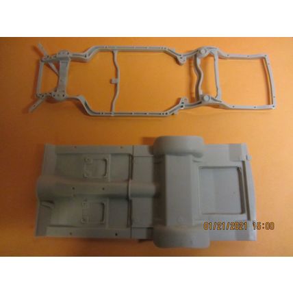 AMT 1/25 Scale 1967 Chevy Impala Chassis plus Interior Tub