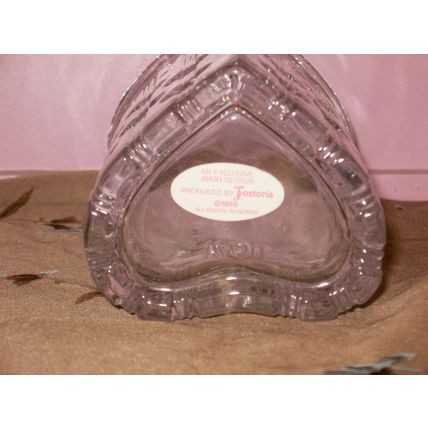 1985 Glass Avon Fostoria Heart Vase