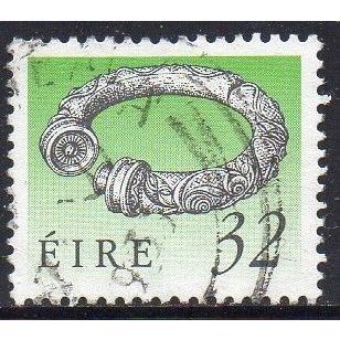Eire 1990 - Irish Art Treasures - Broighter Collar 32p Used