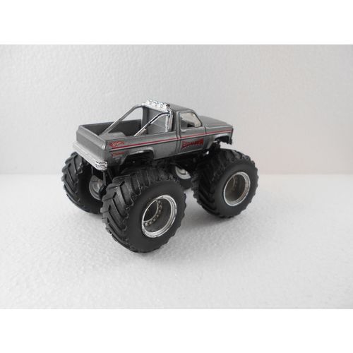 Hotwheels 4x4 MONSTER Jam TRUCK Excaliber (silver) good condition
