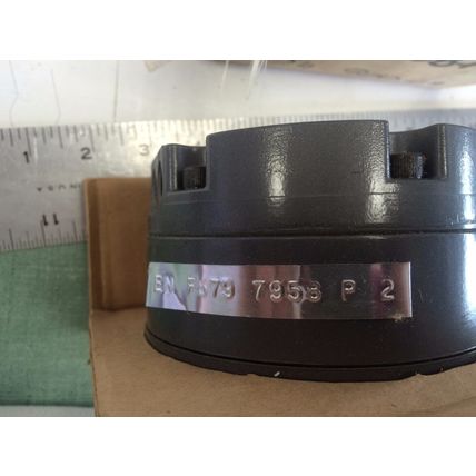 NEW DWYER 4002,2”,EN F579 7958 P 2 CAPSUHELIC DIFFERENTIAL PRESSURE GAGE,EB