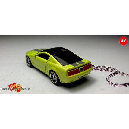 RARE KEYCHAIN LIME GREEN FORD MUSTANG GT NEW CUSTOM Ltd LIMITED GREAT GIFT