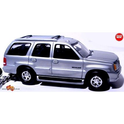 RARE KEYCHAIN SILVER CADILLAC ESCALADE CUSTOM GREAT GIFT or DESK DISPLAY