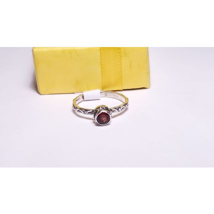 Estate 1/4ct Natural Garnet bezel Sterling Silver sculpted etched Band Ring22186