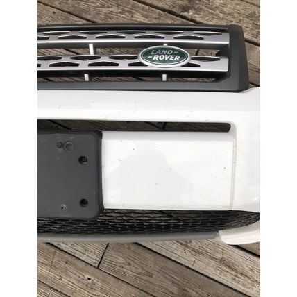 2011-2012 Land Rover LR2 Front Bumper Cover + Fog Lights LR034177 Fiji White OEM
