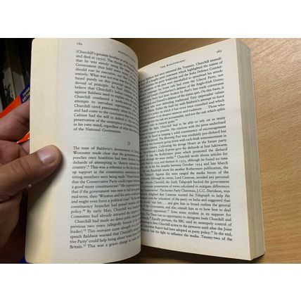 2000 "BURYING CAESAR" CHURCHILL, CHAMBERLAIN & TORY PARTY PAPERBACK BOOK (P3)