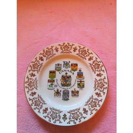 Collectible Plate, Coats of Arms & Emblems of Canada, Bone China with Gold Trim