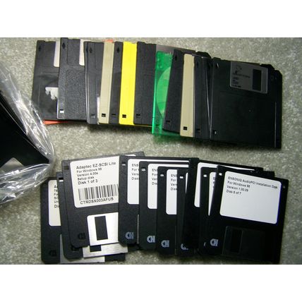 84 total 3.5 Diskettes HD 1.44MB capacity