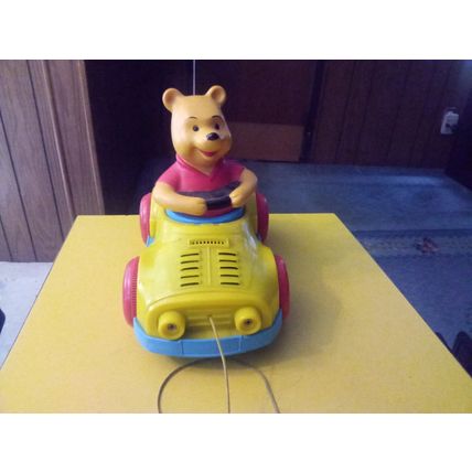 Vintage Original Kohner Walt Disney Winnie Pooh Pull Car Working Condition 1973