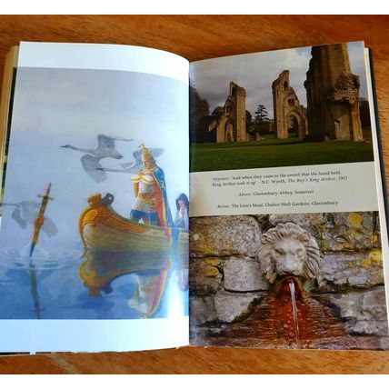 An A to Z of King Arthur and the Holy Grail. Simon Cox. 2007 Hardback.