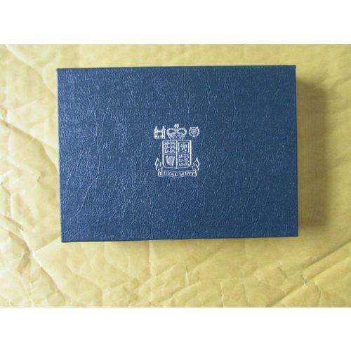 1984 QUEEN ELIZABETH II ROYAL MINT PROOF SET BLUE CASE. I