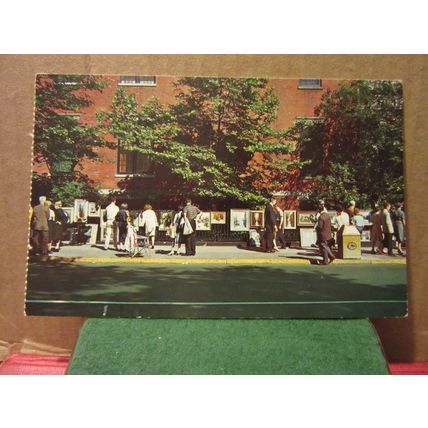 GREENWICH VILLAGE OUTDOOR ART EXHIBIT, NEW YORK CITY USA used postcard 1982 pm =