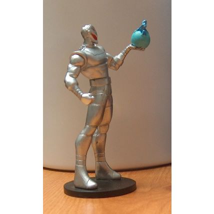 ULTRON FIGURINE marvel comics / disney - made in Vietnam