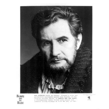 1987’s BEAUTY & THE BEAST Roy Dotrice as Father b/w 8x10 portrait