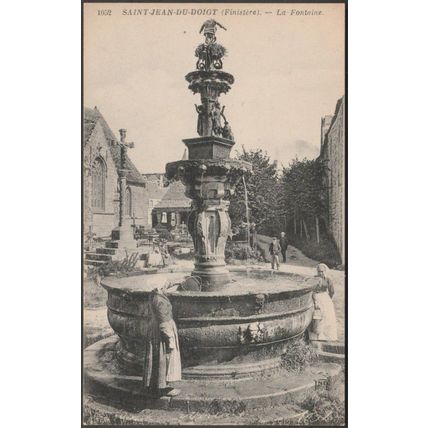 La Fontaine, Saint-Jean-du-Doigt, c.1920 - Crété Neurdein CPA ND1052
