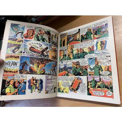 1952 "EAGLE ANNUAL NUMBER 2" DAN DARE ILLUSTRATED HARDBACK BOOK (P5)