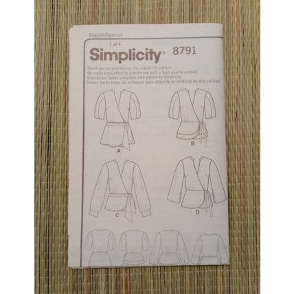 Top Pattern with Sleeve Variations Size US 6 to 14 Simplicity K8791