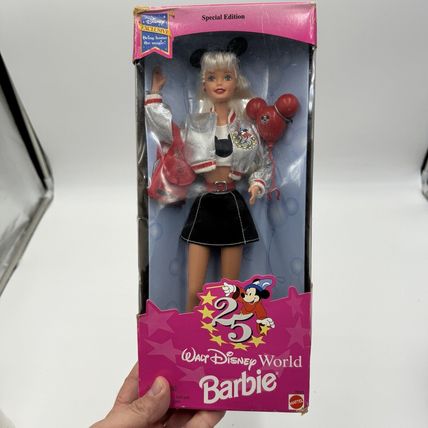 Mattel Walt Disney World Barbie Special Edition 1996 Doll Toy Collection Vintage