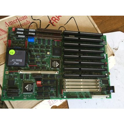 AMERICAN MEGATRENDS SUPER VOYAGER-VLB,series-690,AMIOATLPP75256 MOTHER BOARD,BD