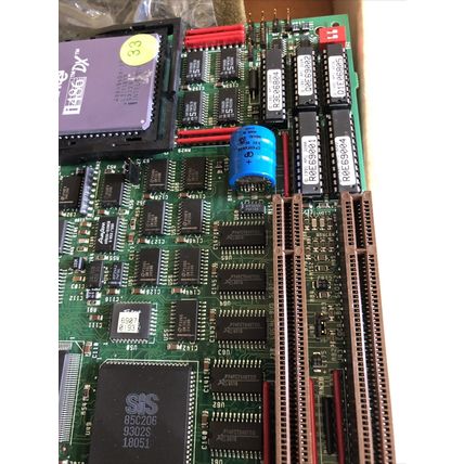 AMERICAN MEGATRENDS SUPER VOYAGER-VLB,series-690,AMIOATLPP75256 MOTHER BOARD,BD