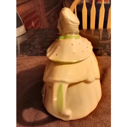 Old Vintage Original Shawnee Tea Pot Granny Ann 7 Cups 7 1/2" Tall 1940