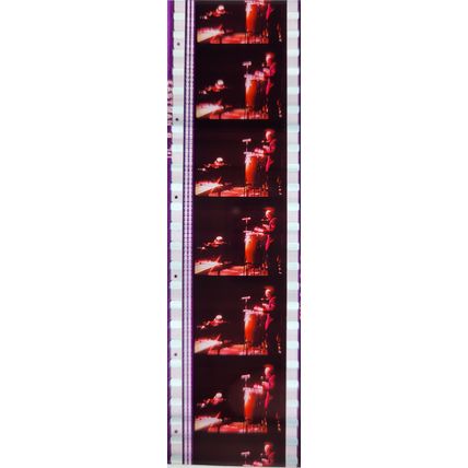 Pk DAU - J - MIX - a 006F. 1 STRIP OF 5 - 35MM FILM CELLS. (E J )