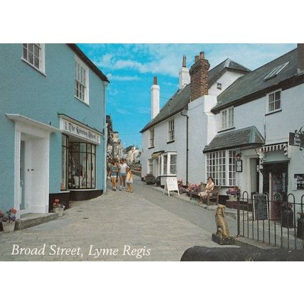 Broad Street Lyme Regis Dog Statue at Spinning Wheel Postcard