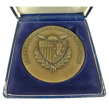 Vintage American Chamber Of Commerce Portugal Bronze Prize Medal Medallion & Box