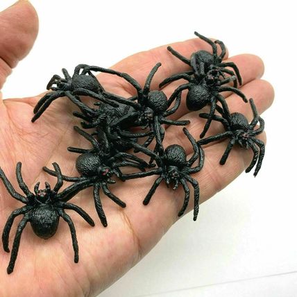 Flexible Plastic Simulation Spiders Toy Joke Scream Toy Halloween UK SELLER