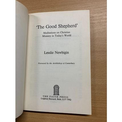 1977 "THE GOOD SHEPHERD" MEDITATIONS ON CHRISTIAN MINISTRY PAPERBACK BOOK (P2)