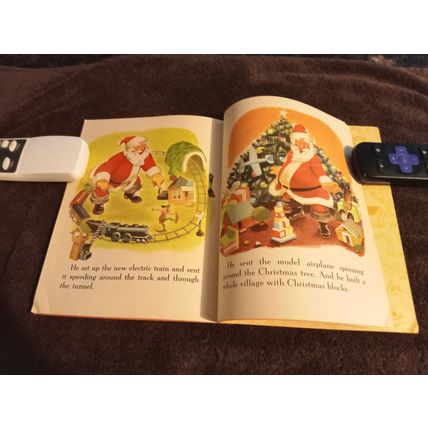 Little Golden Book Walt Disney Santas Toy Shop By Mary Reed PhD (A) Edition 1950