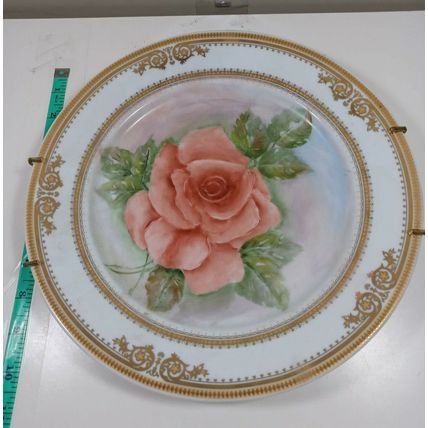 8 1/2 inch fine porcelain deocrate plate with hanger virginia sloan # 052806