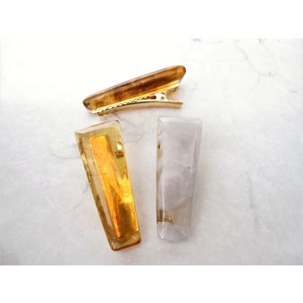 1 1/2 inch smaller white or amber brown alligator hair clip for fine thin hair.