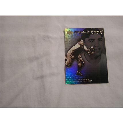 Yogi Berra 2001 Upper Deck Hall of Famers GALLERY NO.G12