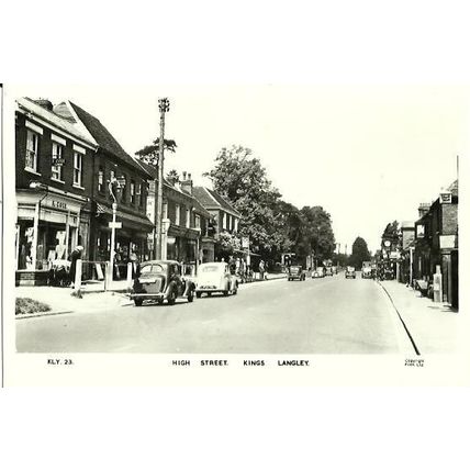 Hertfordshire KINGS LANGLEY High Street Postcard (Frith KLY.23)
