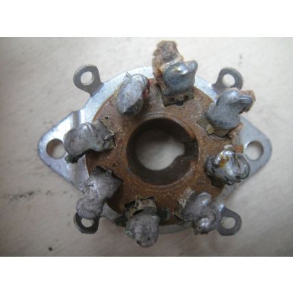 One Meissner Used Brown Octal Under-Chassis Mount, Plastic, Valve / Tube Socket