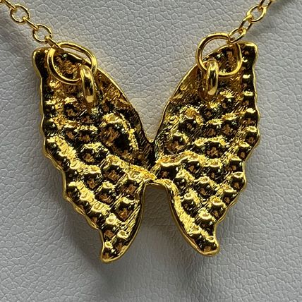 Necklace Rhinestone Butterfly Gold Tone Hands #629