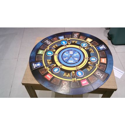 DOCTOR WHO: BATTLE TO SAVE THE UNIVERSE - Action Packed Board Game