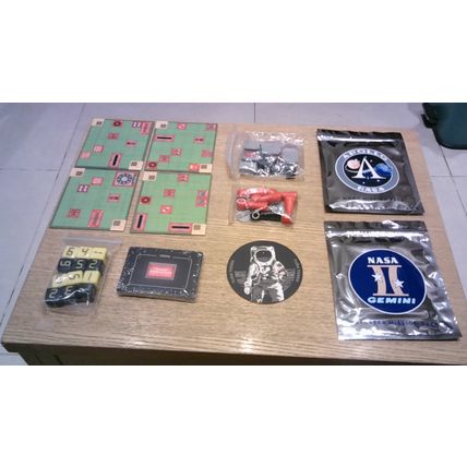 APOLLO; A GAME INSPIRED BY NASA MOON MISSIONS (Buffalo Games) NEW