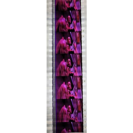 Pk GEB -D - MIX - GC 054b . 1 STRIP OF 5 - 35MM FILM CELLS. ( DH )