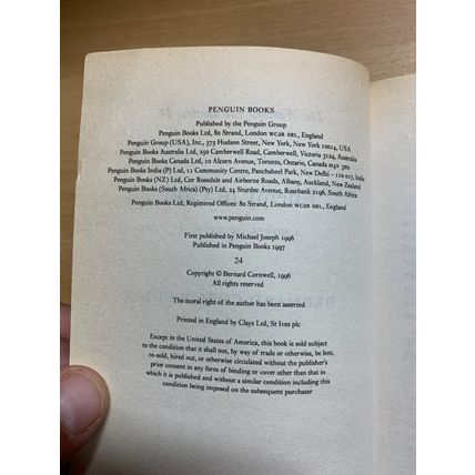 1997 BERNARD CORNWELL "ENEMY OF GOD" KING ARTHUR FICTION PAPERBACK BOOK (P3)