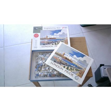 THE LOVE & HOPE VW BUS by Greg Giordano Jigsaw 1000 Piece) Pomegranate